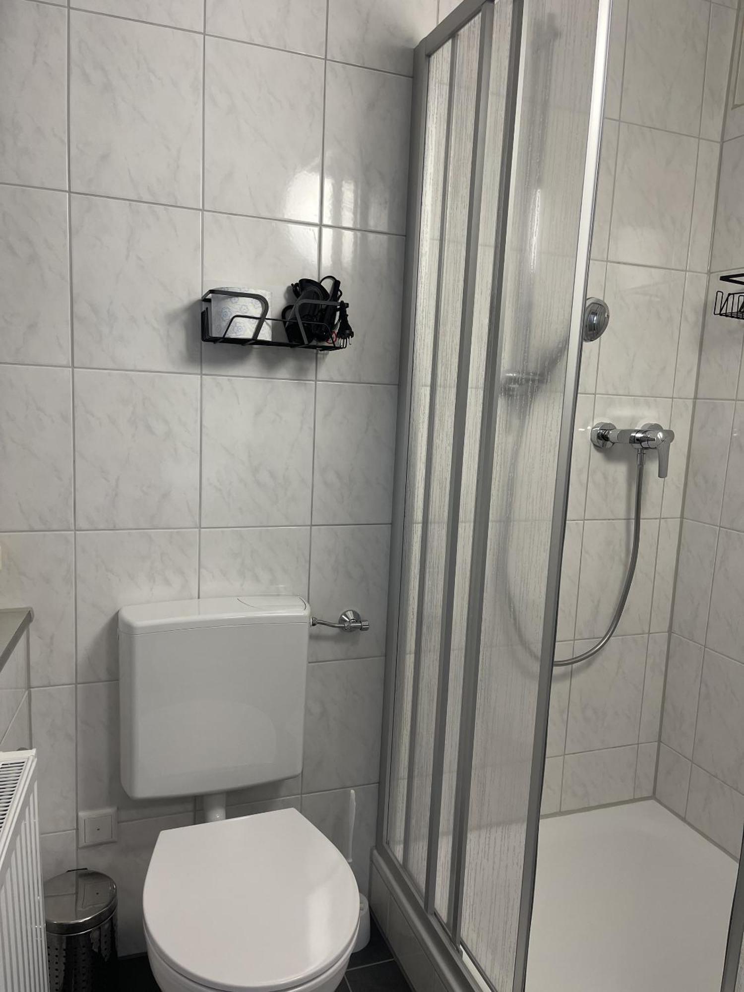 Hotel Koenig Humbert Эрланген Номер фото